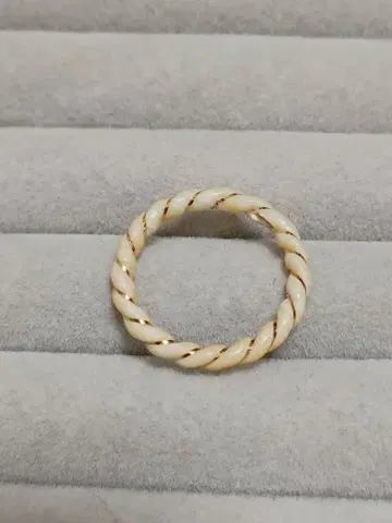 앤티크 반지 레트로