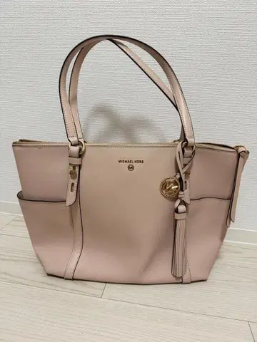 MICHAEL KORS 라이트 핑크 토트백
