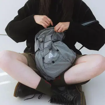 울트라 라이트 컴팩트 포켓 백 V2 Nylon Stonegray