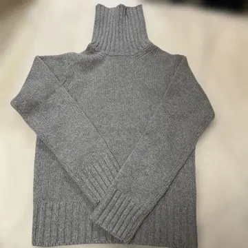 클럽 모나코 터틀 니트