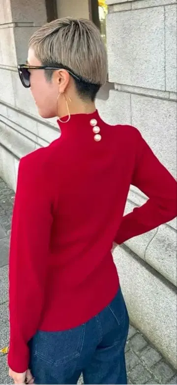 JENNE 빨간색 펄 버튼 니트 L 사이즈