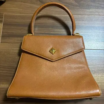 율리에니타니 브라운 가죽 플랩 핸드백