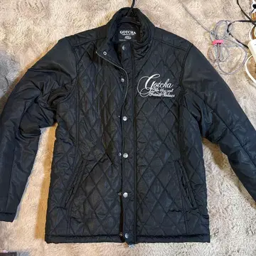 GOTCHA 블랙 퀼팅 자켓