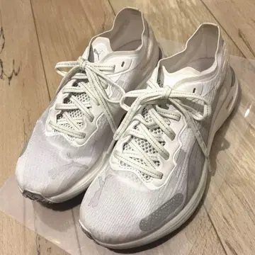 PUMA 스니커즈 새상품급 23cm