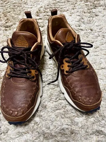 Flower mountain 스니커즈