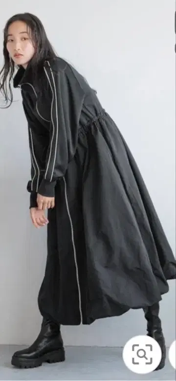 LOWRYS FARM 트랙 D 벌룬 원피스 SHORT 블랙