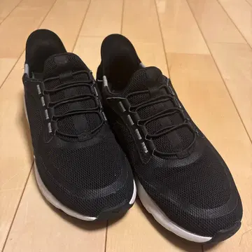 Puma 블랙 스니커즈