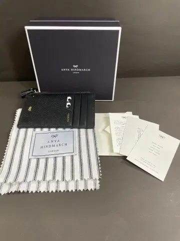 ANNA HINDMARCH 블랙 프래그먼트 케이스 미사용품