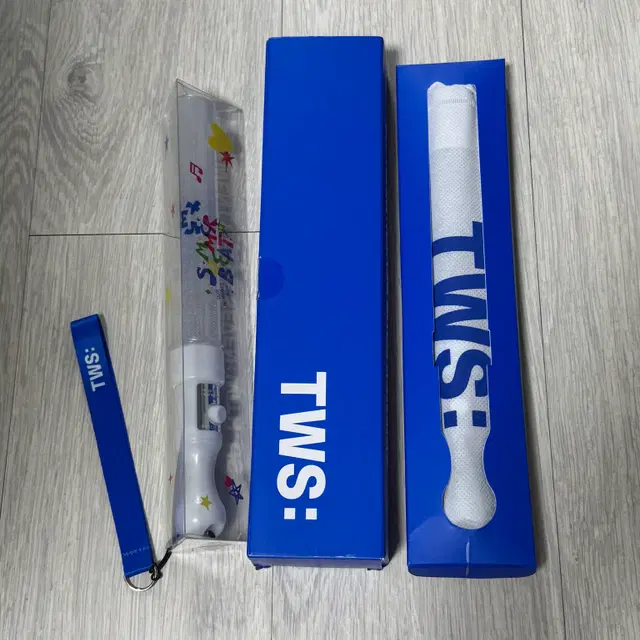 TWS(투어스) 1집 첫만남, 2집 썸머비트 임시 응원봉