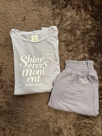 젤라또피케 로고T셔츠 x 리브 숏팬츠 셋업