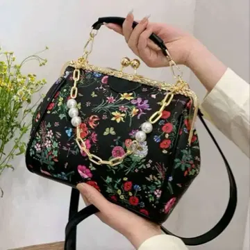 꽃무늬 숄더백 블랙 캐주얼 엘레강트 컬러풀 가마구치 백