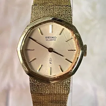SEIKO QUARTZ 팔각형 16-5890 시계