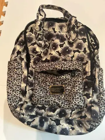 MARC BY MARC JACOBS 꽃무늬 백팩