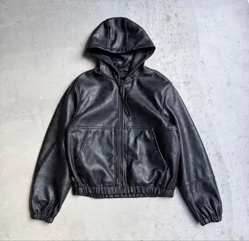 짧은 기장! 레어! 이득! ZARA 가죽 자켓