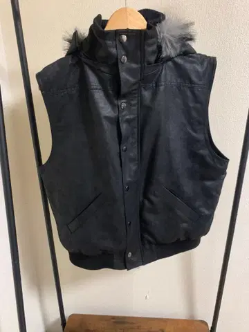 HARE UNDERGROUND MODE 퍼 후드 다운 베스트