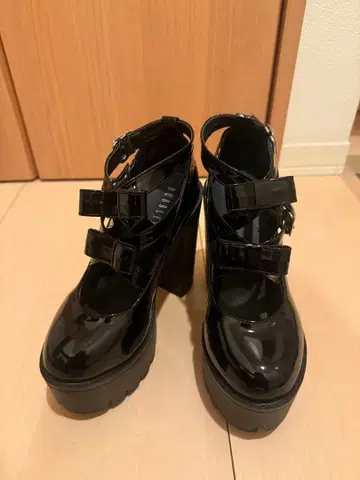 bubbles 통굽 펌프스