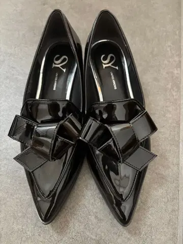 블랙 리본 포함 스틸레토 로퍼 SY UNITED ARROWS