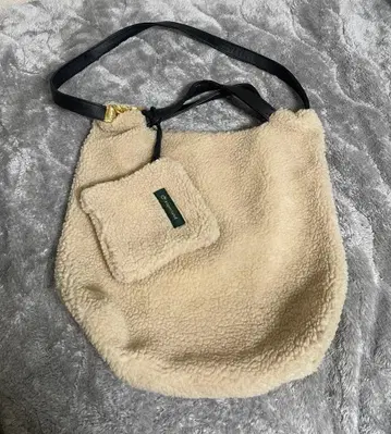 Ampersand 보아 백 크림색