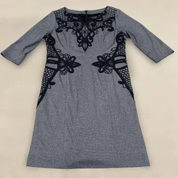 새상품급 그레이 레이스 장식 7부 소매 원피스