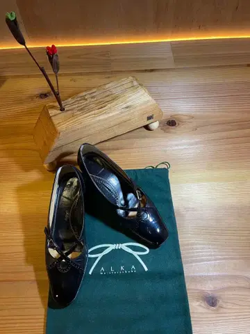 ALKA 블랙 펌프스 36 이탈리아제