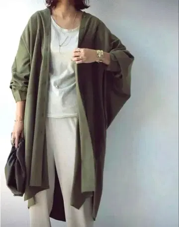 안티카 고집스러운 실루엣의 빅 셔츠 아우터