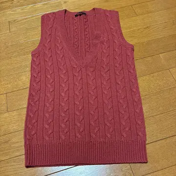 theory 케이블 니트 V넥 슬리브리스