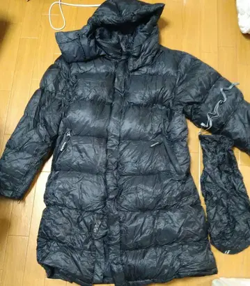 블랙 경량 다운 자켓 후드 부착 (하자품)