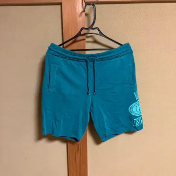 H&M YOUNG LOSTFUTURES 숏팬츠 그린 계열