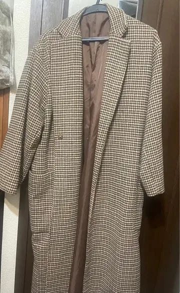 체크 무늬 롱 코트