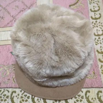 FERRUCCIO VECCHI 베이지 퍼 캡 이탈리아제