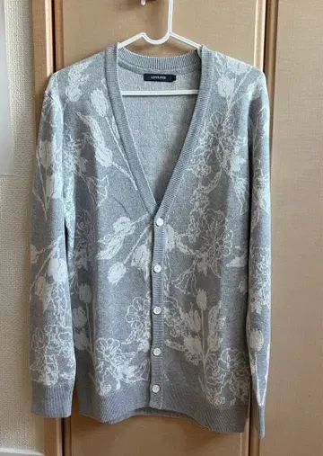 LOVELLESS 꽃무늬 가디건 M 사이즈 그레이
