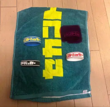 세컨드 백커 굿즈