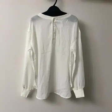 에크루 긴팔 셔츠 M 사이즈