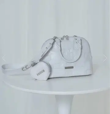 ANDGEEBEE 로고 모노그램 숄더백