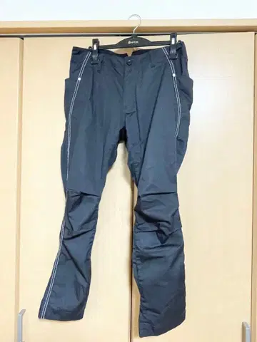 PPFM 디자인 카고 팬츠 블랙 & 핑크