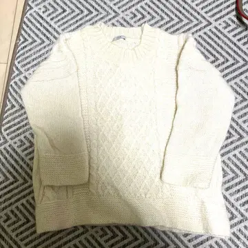 이에나 크롭 아란 니트 새상품급 7부 소매