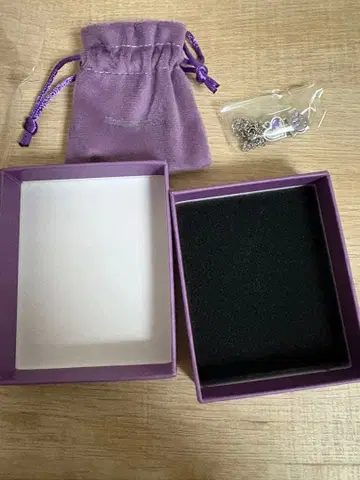 니지산지 호시미치 쇼 목걸이 발렌타인