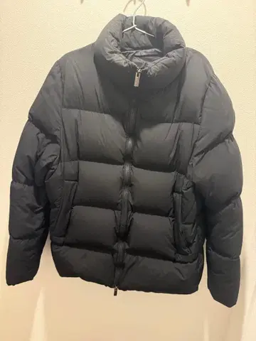 PYRENEX 다운 자켓 블랙 L 사이즈