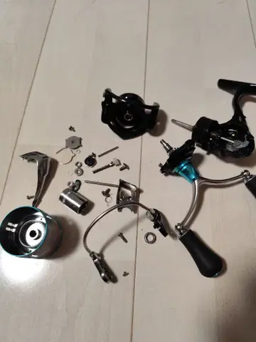 다이와(DAIWA) 19 에메랄다스 LT2500S-H-DH 정크제품