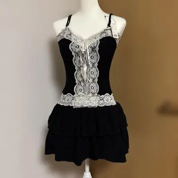 택 포함 미사용 새상품 블랙 슬리브리스 미니 원피스 안감이 파니에 포함