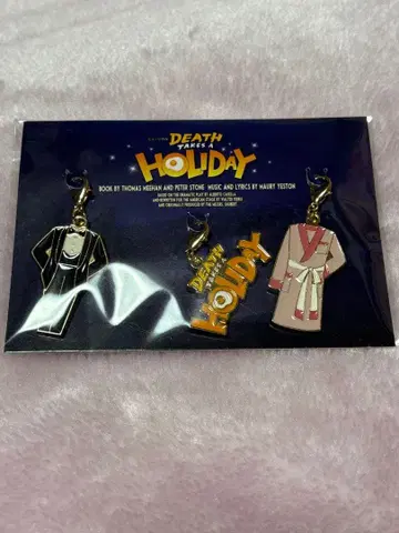 DEATH TAKES A HOLIDAY 의상 참 세트