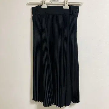 HYKE 롱 플리츠 스커트 블랙 하이크