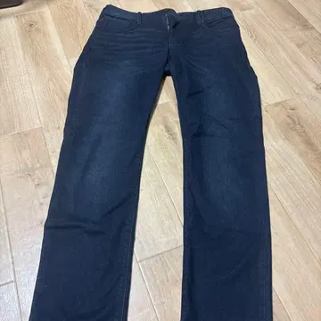 EMPORIO ARMANI 다크 블루 데님 팬츠