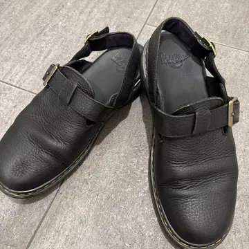 닥터 마틴 블랙 샌들 AirWair