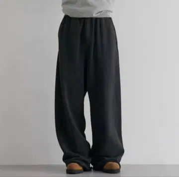 ENTIRE STUDIOS Full sweatpant 'SOOT'