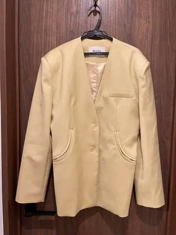 한국 MADE 노카라 더블 버튼 자켓 크림색