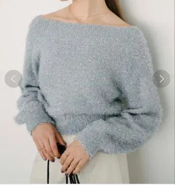 라메 오프숄더 니트