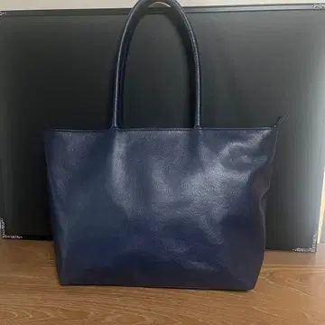 라톰 RATOM 가죽 토트백 네이비