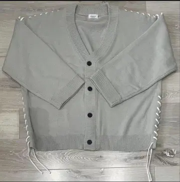 [ MASAKI x JUNRed ] 스티치 레이스업 루즈 가디건