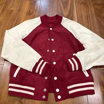 BEAMS HEART 스타디움 점퍼 레드/화이트